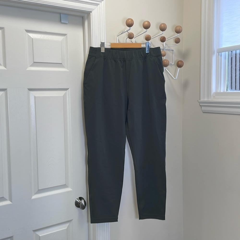 Aritzia - Babaton - Straight Legged Loose Pants - Green - 1X